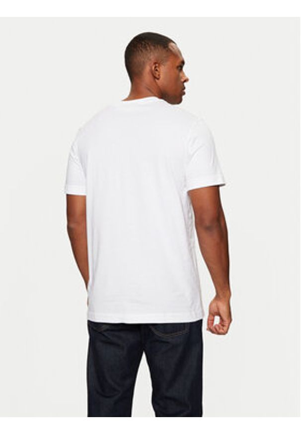 Calvin Klein Jeans T-Shirt J30J327100 Biały Regular Fit. Kolor: biały. Materiał: bawełna