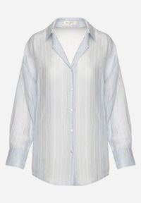 Born2be - Jasnoniebieska Koszula o Kroju Oversize Dolamana. Okazja: na co dzień. Typ kołnierza: kołnierzyk klasyczny. Kolor: niebieski. Materiał: jeans. Długość rękawa: długi rękaw. Długość: długie. Styl: klasyczny, elegancki, casual #6