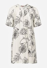 Born2be - Czarno-Biała Sukienka z Wiskozy o Pudełkowym Kroju w Kwiatowy Print Reninca. Okazja: na co dzień. Kolekcja: plus size. Kolor: czarny. Materiał: wiskoza. Wzór: nadruk, kwiaty. Sezon: lato. Typ sukienki: proste, dla puszystych. Styl: casual #2