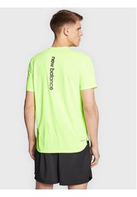 New Balance Koszulka techniczna Impact Run MT23277 Zielony Athletic Fit. Kolor: zielony. Materiał: syntetyk. Sport: bieganie