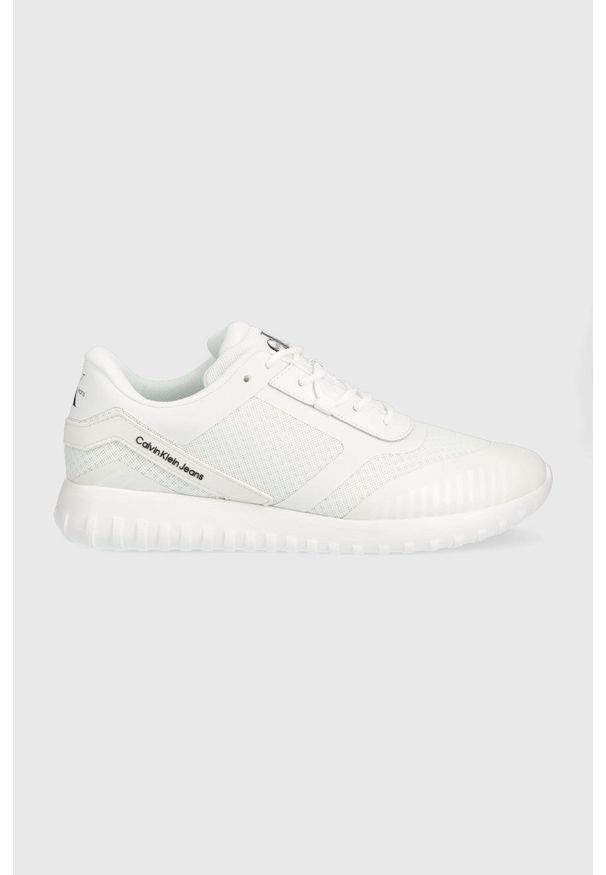 Calvin Klein Jeans sneakersy kolor biały. Nosek buta: okrągły. Zapięcie: sznurówki. Kolor: biały. Materiał: materiał