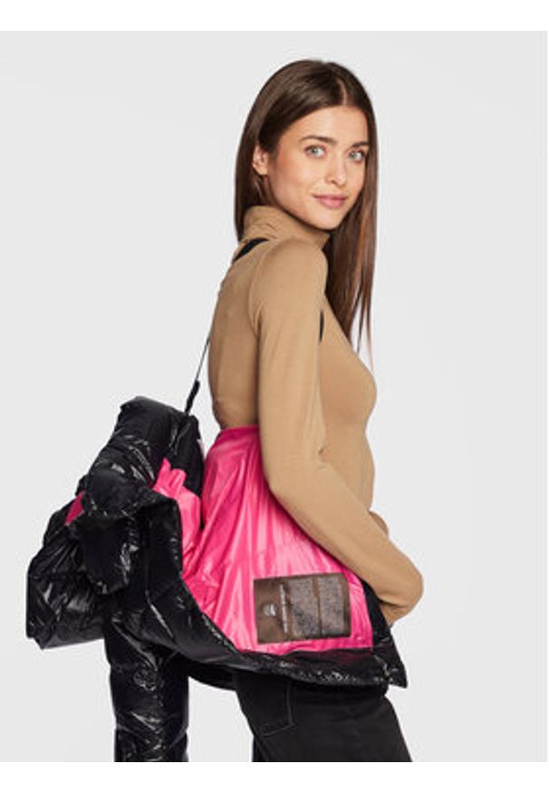 Add Kurtka puchowa 6AW771 Czarny Regular Fit. Kolor: czarny. Materiał: syntetyk, puch