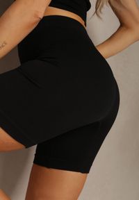 Renee - Czarne Elastyczne Szorty Biker o Fasonie Bodycon Marelliam. Okazja: na co dzień. Kolor: czarny. Materiał: materiał. Wzór: aplikacja. Styl: sportowy, casual #3