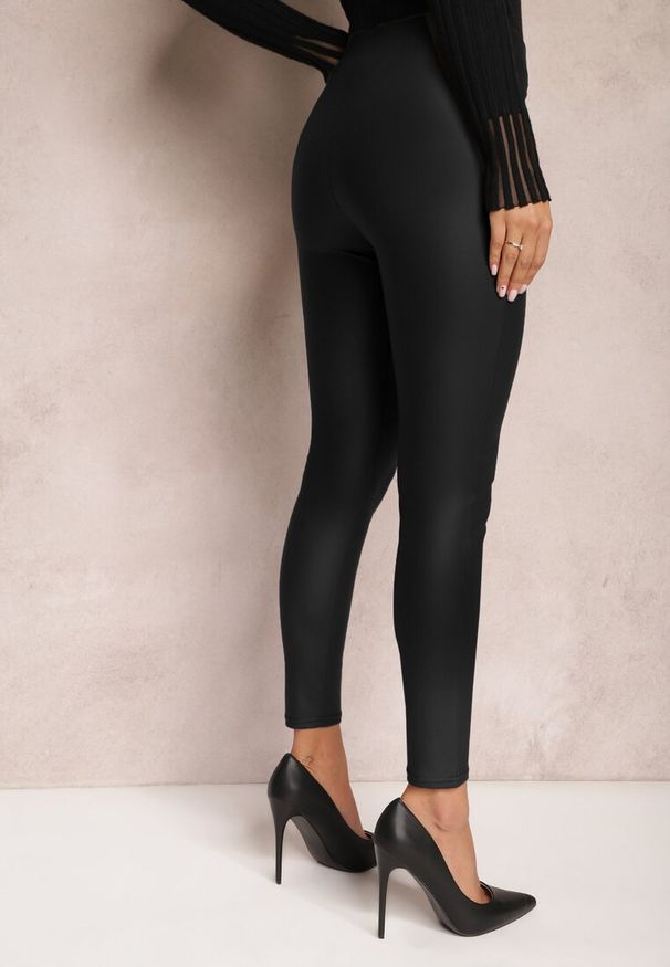 Renee - Czarne Legginsy High Waist z Imitacji Skóry z Gumką w Pasie Boggera. Stan: podwyższony. Kolor: czarny. Materiał: skóra. Sezon: jesień, zima