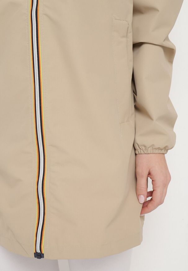 Born2be - Beżowa Kurtka Wiatrówka na Zamek Błyskawiczny z Kapturem Radisca. Typ kołnierza: kaptur. Kolor: beżowy