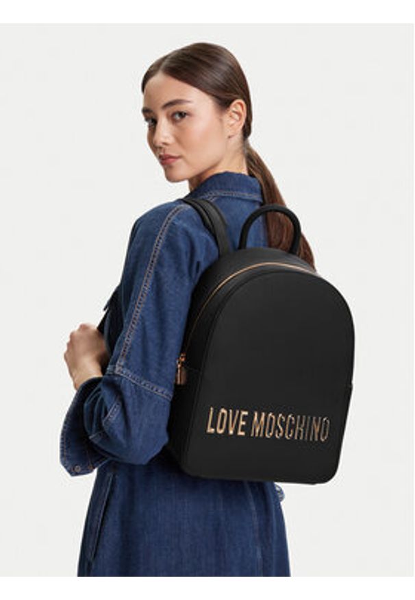 Love Moschino - LOVE MOSCHINO Plecak JC4193PP1NKD0000 Czarny. Kolor: czarny. Materiał: skóra