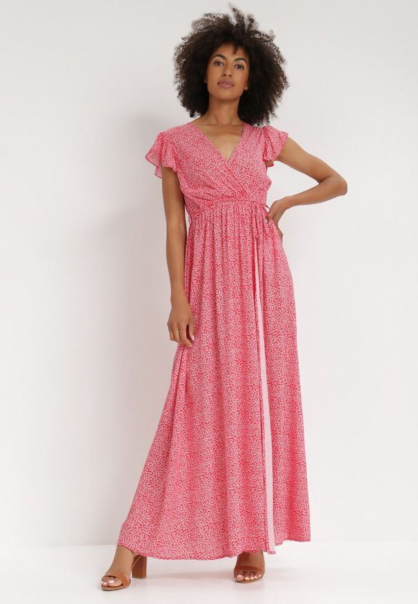 Born2be - Czerwona Sukienka Jophiel. Kolor: czerwony. Materiał: materiał. Wzór: kwiaty, nadruk. Typ sukienki: kopertowe. Długość: maxi