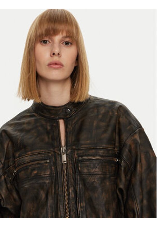 GESTUZ - Gestuz Kurtka skórzana Linera 10909473 Brązowy Loose Fit. Kolor: brązowy. Materiał: skóra