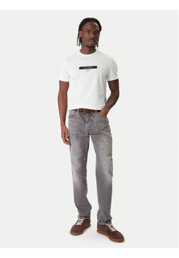 Guess T-Shirt M6RI17 J1314 Biały Slim Fit. Kolor: biały. Materiał: bawełna