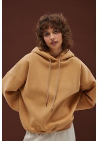 Marsala - Bluza typu oversize z ociepleniem w kolorze DARK BISQUIT - AMBERLY-UNI. Materiał: bawełna, poliester, dzianina. Styl: sportowy