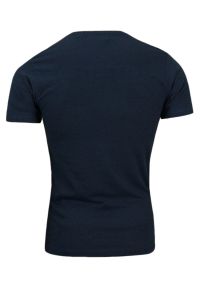 Granatowy T-Shirt (Koszulka) z Kieszonką, Bez Nadruku - Brave Soul- Męski, 100% Bawełna. Okazja: na co dzień. Kolor: niebieski. Materiał: bawełna. Sezon: wiosna, lato. Styl: casual