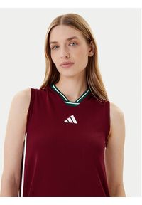 Adidas - adidas Sukienka codzienna Tiro Cut 3-Stripes Soft Mesh JX5160 Czerwony Regular Fit. Okazja: na co dzień. Kolor: czerwony. Materiał: syntetyk. Typ sukienki: proste. Styl: casual #3