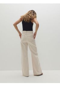 Reserved - Jeansy wide leg - złamana biel