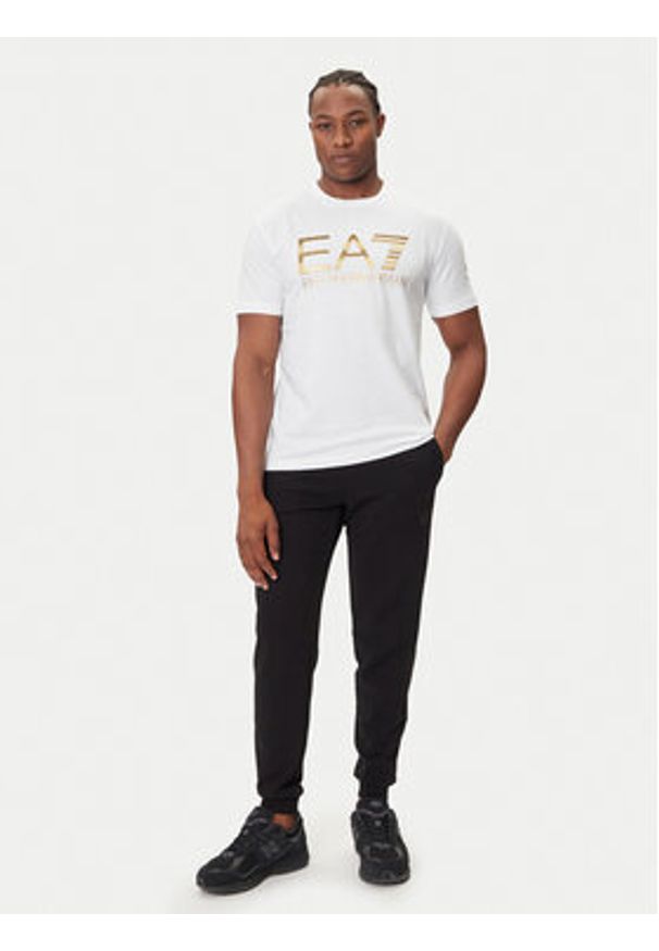 EA7 Emporio Armani T-Shirt 7M001189 AF17789 U0002 Biały Regular Fit. Kolor: biały. Materiał: bawełna