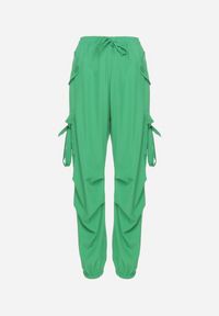 Born2be - Zielone Spodnie Bojówki o Luźnym Kroju ze Sznurkami po Bokach Tizelle. Okazja: na co dzień. Kolor: zielony. Długość: długie. Styl: elegancki, casual #5