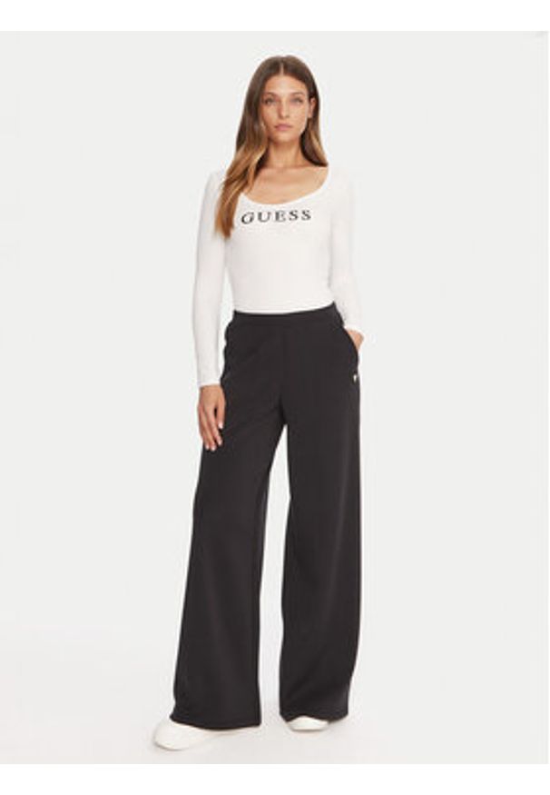Guess Body O5RM08 KBBU1 Biały Regular Fit. Kolor: biały. Materiał: bawełna