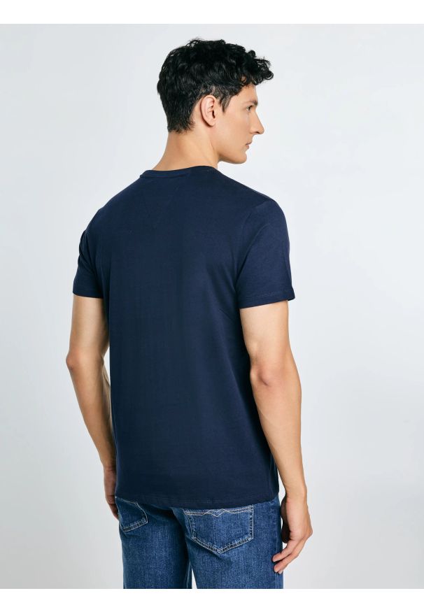 Big-Star - Koszulka męska z linii Authentic z nadrukiem granatowa Techmunen 403. Okazja: na co dzień. Kolor: niebieski. Materiał: bawełna, jeans. Wzór: nadruk. Sezon: lato. Styl: sportowy, casual