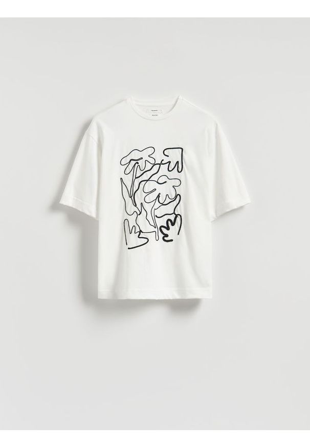 Reserved - T-shirt z haftem - biały. Kolor: biały. Materiał: bawełna, dzianina. Wzór: haft