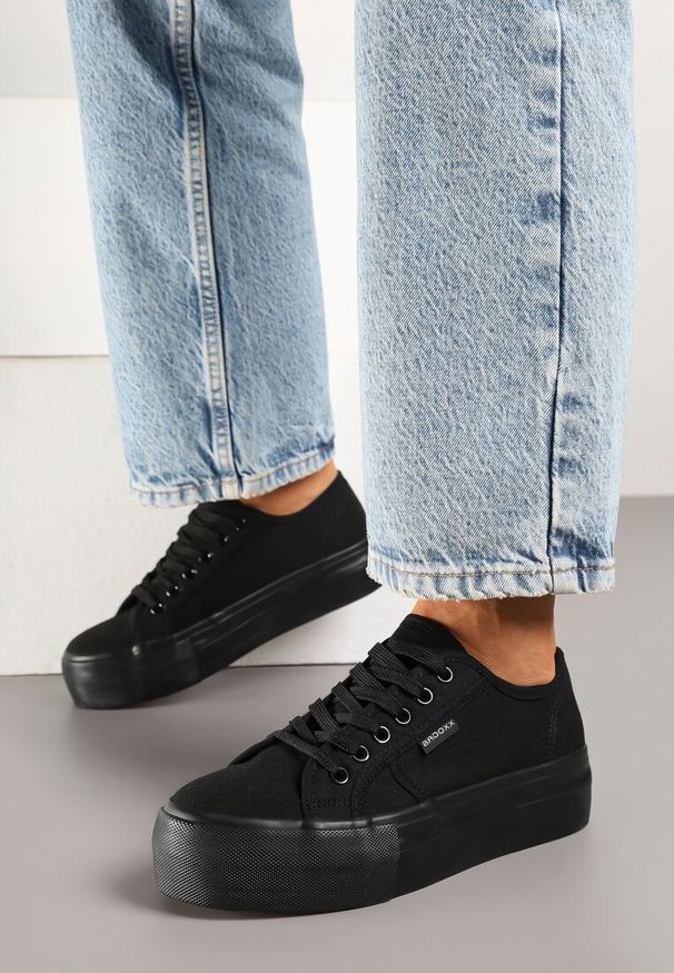 Born2be - Czarne Klasyczne Trampki na Grubej Podeszwie Maireli. Okazja: na co dzień. Kolor: czarny. Materiał: jeans. Styl: klasyczny
