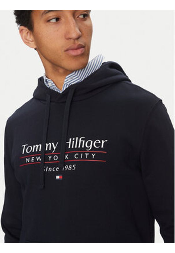 TOMMY HILFIGER - Tommy Hilfiger Bluza Center Stack MW0MW38672 Granatowy Regular Fit. Kolor: niebieski. Materiał: bawełna