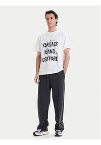 Versace Jeans Couture T-Shirt 80GAHC01 CJ01C Biały Regular Fit. Kolor: biały. Materiał: bawełna #5