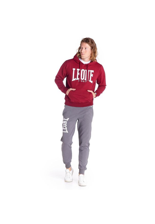 LEONE 1947 APPAREL - Męska bluza z kapturem Leone 1947 Apparel. Typ kołnierza: kaptur. Kolor: czerwony. Materiał: tkanina. Sport: fitness