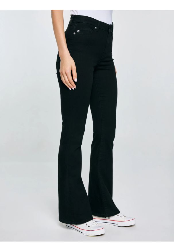 Big-Star - Jeansy damskie czarne Adela Bootcut 908. Kolor: czarny