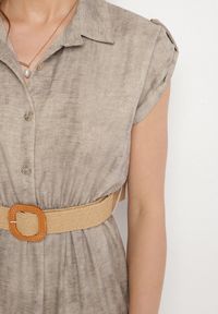 Born2be - Beżowa Sukienka Ozdobiona Plecionym Paskiem i Guzikami Filianea. Okazja: na co dzień. Kolor: beżowy. Materiał: jeans. Wzór: aplikacja. Styl: casual, elegancki #6