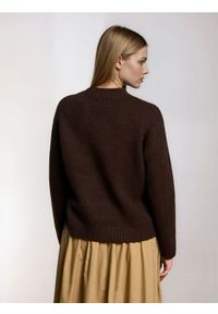 Sinsay - Sweter basic - khaki. Kolor: brązowy
