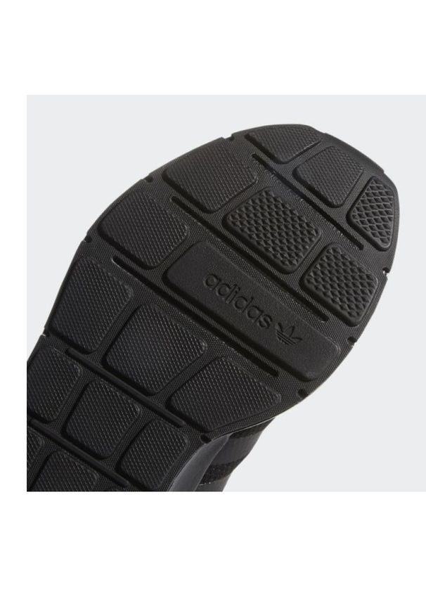 Adidas - Buty adidas Swift Run X M FY2116 czarne. Okazja: na co dzień. Kolor: czarny. Materiał: guma, tkanina. Szerokość cholewki: normalna. Sport: bieganie
