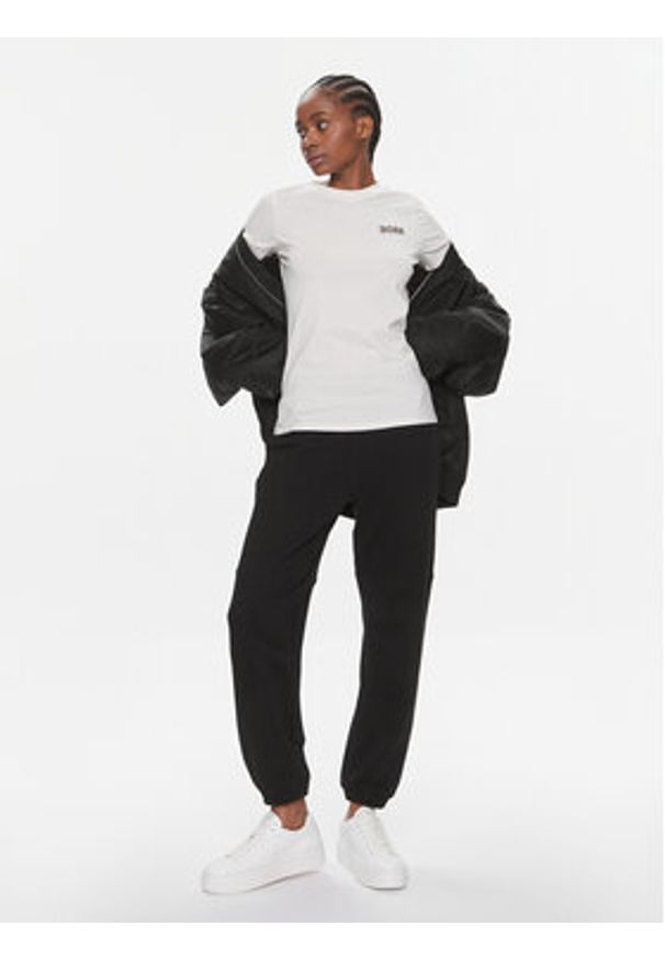 BOSS - Boss T-Shirt Elogobadge 50517925 Écru Slim Fit. Materiał: bawełna