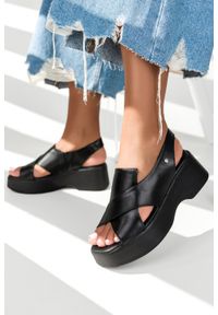 Casu - Czarne sandały skórzane na platformie paski na krzyż produkt polski casu 40357. Zapięcie: pasek. Kolor: czarny. Materiał: skóra. Wzór: paski. Obcas: na platformie #2