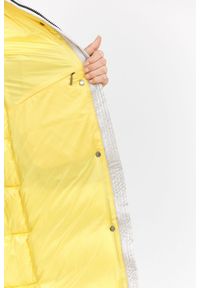 Hetrego - HETREGO Beżowy błyszczący płaszcz puchowy z odpinanymi rękawami summer. Kolor: beżowy. Materiał: puch