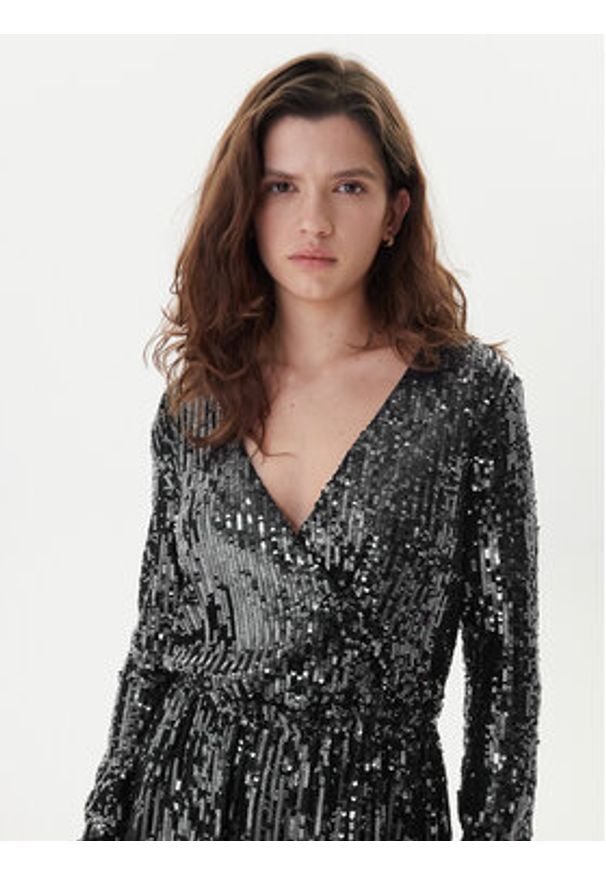 only - ONLY Kombinezon Amabel 15358369 Czarny Regular Fit. Kolor: czarny. Materiał: syntetyk