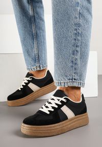 Renee - Czarne Sneakersy w Stylu Kultowych Tenisówek na Grubej Podeszwie Nanniris. Okazja: na co dzień. Zapięcie: sznurówki. Kolor: czarny. Materiał: jeans