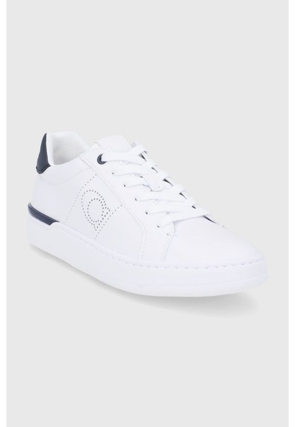 Coach buty Lowline Leather kolor biały na płaskiej podeszwie. Nosek buta: okrągły. Zapięcie: sznurówki. Kolor: biały. Materiał: guma. Obcas: na płaskiej podeszwie