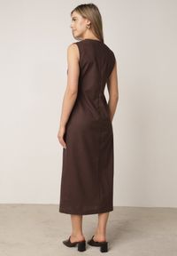 Born2be - Brązowa Elegancka Sukienka z Wiskozą i Lnem Zdobiona Paskiem z Aplikacją Pimeine. Okazja: do pracy, na co dzień. Kolor: brązowy. Materiał: wiskoza, len. Wzór: aplikacja. Sezon: lato. Typ sukienki: proste. Styl: elegancki #5