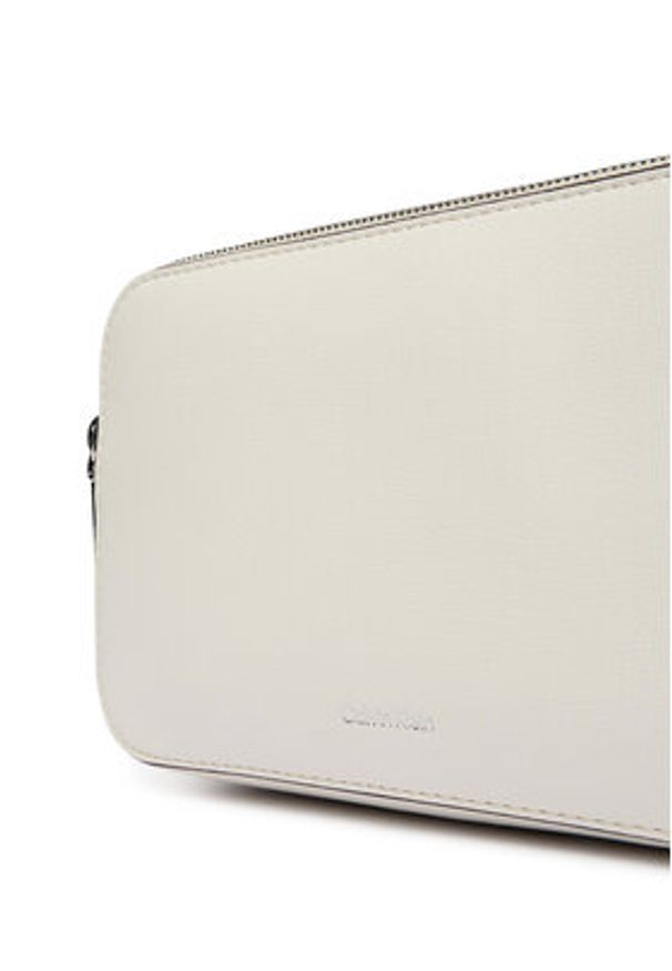 Calvin Klein Torebka Foil Logo Elongated Camera Bag LV04F3276G Biały. Kolor: biały. Materiał: skórzane