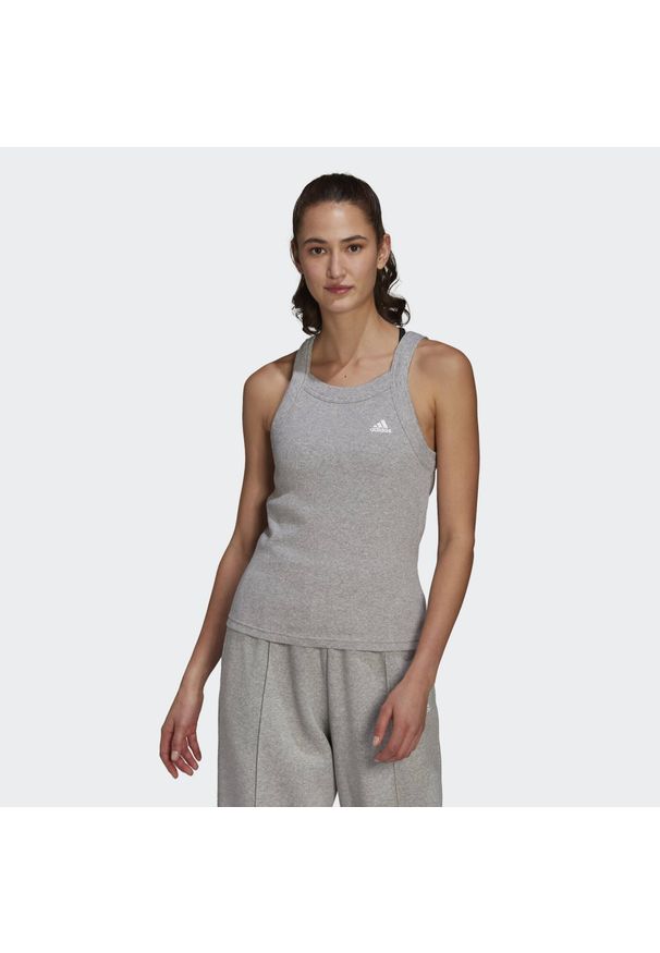 Adidas - Podkoszulek damskie adidas Esssentials Yoga Rib. Kolor: szary. Materiał: bawełna, materiał. Sport: joga i pilates