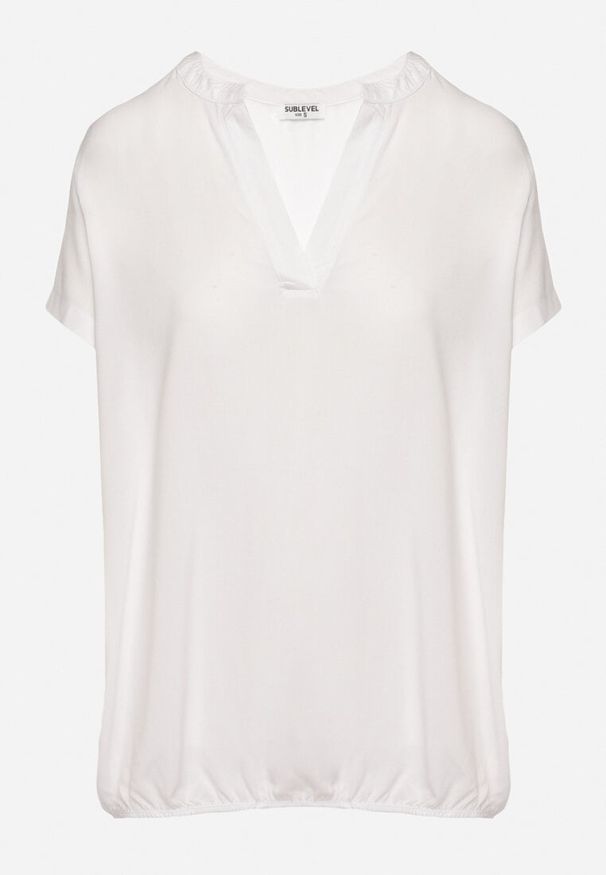 Born2be - Biała Wiskozowa Bluzka z Trójkątnym Dekoltem Adnoria. Okazja: na spotkanie biznesowe, do pracy. Kolor: biały. Materiał: wiskoza. Styl: biznesowy, elegancki