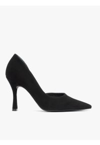 Ryłko - Czarne welurowe czółenka na obcasie flare. Zapięcie: bez zapięcia. Kolor: czarny. Materiał: skóra, welur. Obcas: na obcasie. Styl: elegancki, street. Wysokość obcasa: średni #1