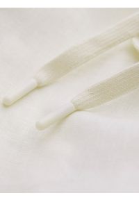 Ombre Clothing - Podwijane męskie spodnie chino z dodatkiem lnu – kremowe V2 OM-PACP-0198 - XL. Okazja: na co dzień. Kolor: kremowy. Materiał: len. Sezon: lato. Styl: casual