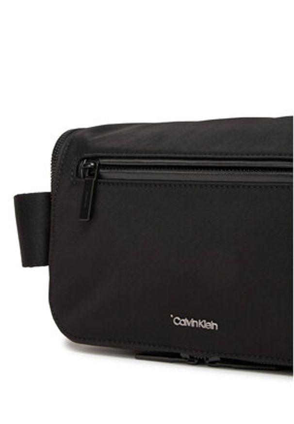 Calvin Klein Kosmetyczka Ck Ease Washbag W/Hanger K50K512943 Czarny. Kolor: czarny. Materiał: materiał