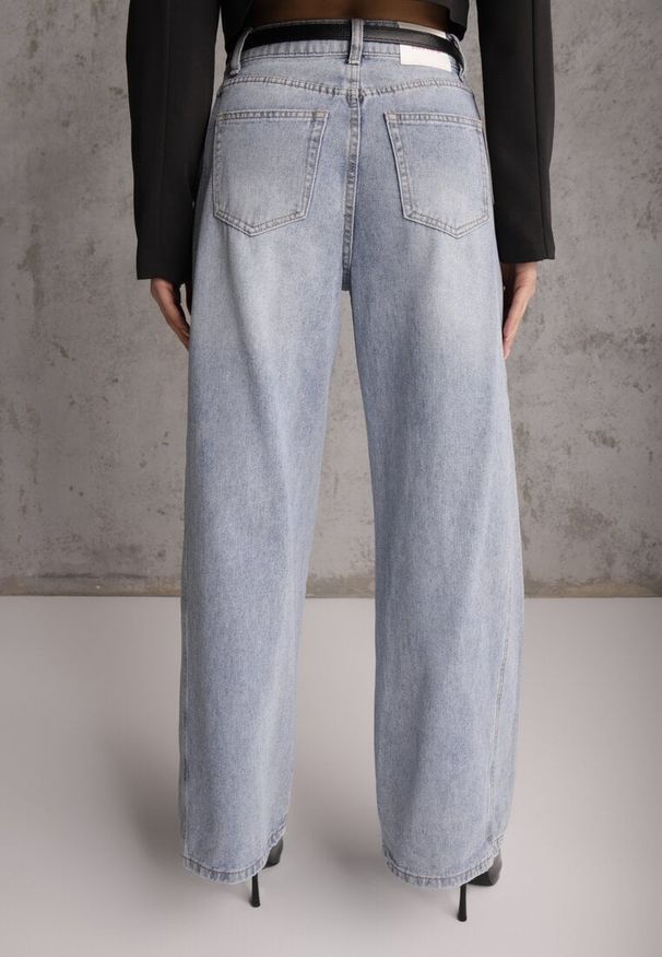 Renee - Niebieskie Jeansy Wide Leg z Bawełną i Wiskozą Zdobione Przeszyciami Hariola. Okazja: na co dzień. Stan: podwyższony. Kolor: niebieski. Wzór: aplikacja. Styl: casual, klasyczny