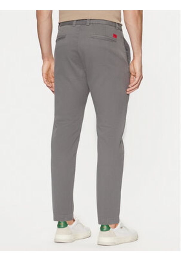 Hugo - HUGO Chinosy 50533851 Szary Slim Fit. Kolor: szary. Materiał: bawełna