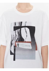 Calvin Klein T-Shirt Photo Print Graphic K20K204995 Biały Relaxed Fit. Kolor: biały. Materiał: bawełna. Wzór: nadruk #5