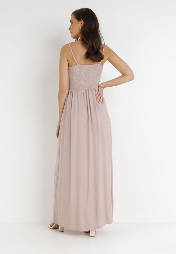 Born2be - Beżowa Sukienka Cadole. Kolor: beżowy. Materiał: bawełna. Długość rękawa: na ramiączkach. Typ sukienki: kopertowe. Styl: wakacyjny. Długość: maxi