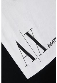 Armani Exchange bluza damska kolor czarny z kapturem z aplikacją. Typ kołnierza: kaptur. Kolor: czarny. Długość rękawa: raglanowy rękaw. Wzór: aplikacja