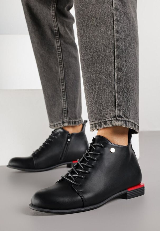 Born2be - Czarne Botki Typu Trzewiki Vices Implie. Okazja: na co dzień. Kolor: czarny. Materiał: jeans, skóra. Styl: klasyczny, casual, elegancki