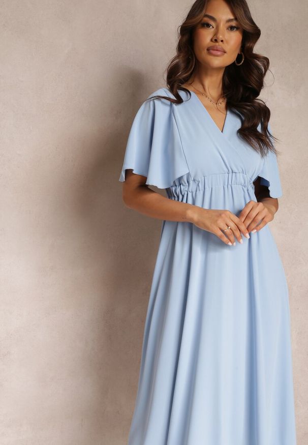 Renee - Niebieska Sukienka z Gumką w Talii Krótkim Rękawem i Kopertowym Dekoltem Kelila. Kolor: niebieski. Długość rękawa: krótki rękaw. Typ sukienki: kopertowe. Długość: midi